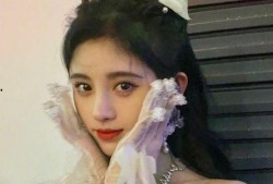 娱乐圈吃瓜鞠婧祎,娱乐圈的瓜田，她如何成为焦点？